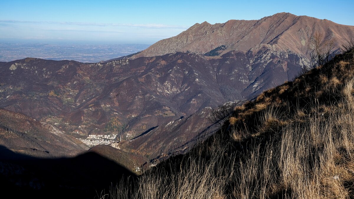 Vernante e la Bisalta sullo sfondo