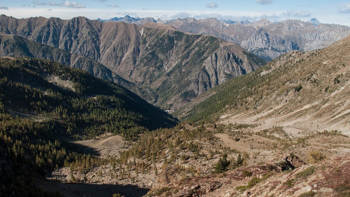Il Vallone di Bravaria dal passo omonimo