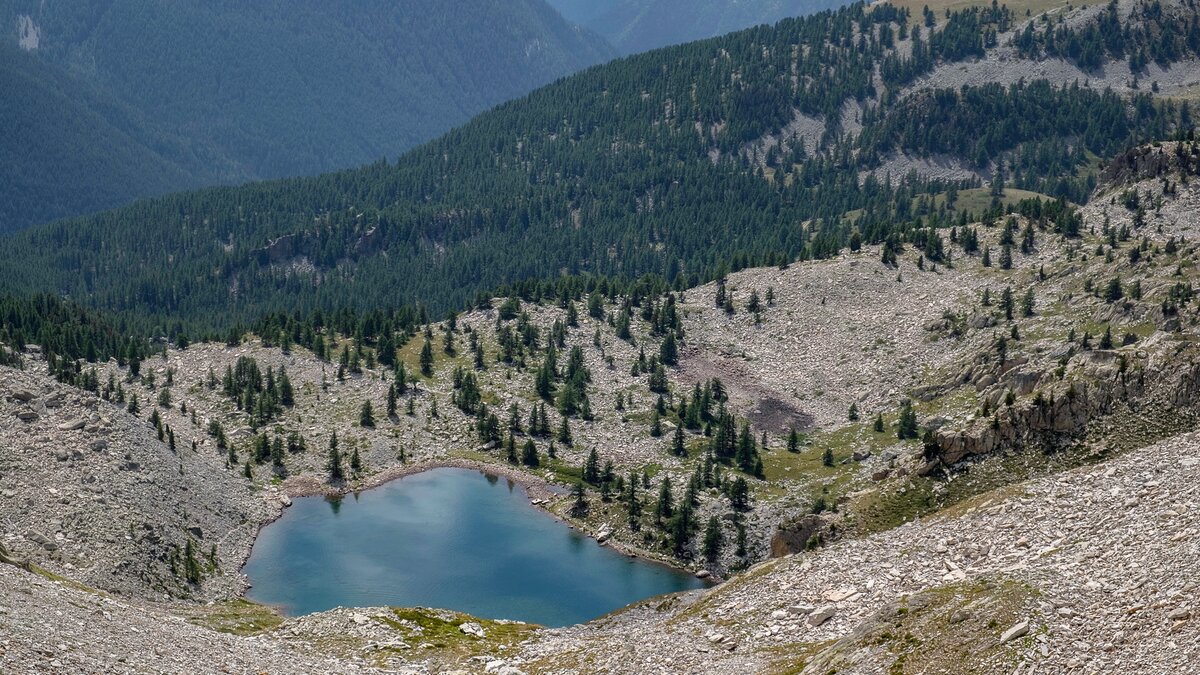 Veduta dall'alto del Lac de Tavels